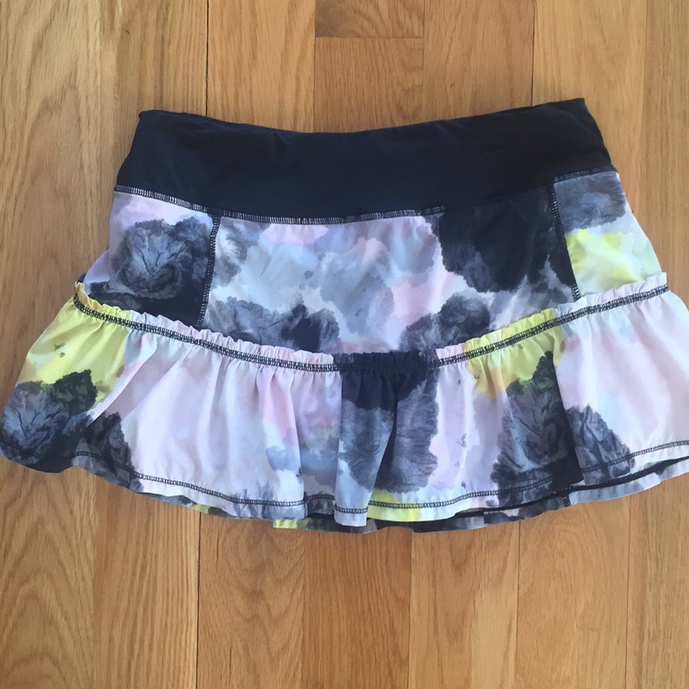 Lululemon skirt skort size 4